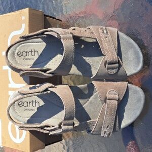 Earth Origins, Sophie sandals. Size 7M